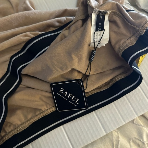 2 piece velour shirt and hoodie set size xl - Picture 4 of 9